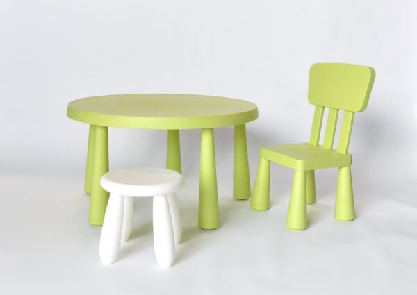 TABLE, CHAISE ET TABOURET ENFANT – Image 2